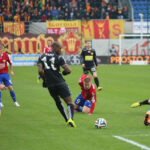 22.3.2015 Gliwice. Fragment meczu Piast Gliwice - Korona Kielce. Olivier Kapo / Wojciech Habdas / Radio Kielce