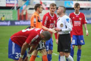 22.3.2015 Gliwice. Fragment meczu Piast Gliwice - Korona Kielce. / Wojciech Habdas / Radio Kielce