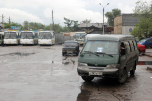 Celem wyprawy Koleją Transsyberyjską, liczącej ponad 5 tysięcy kilometrów była wizyta nad najgłębszym słodkowodnym jeziorem świata – Bajkałem. / Tomasz Tułak