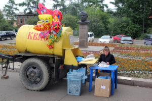 Celem wyprawy Koleją Transsyberyjską, liczącej ponad 5 tysięcy kilometrów była wizyta nad najgłębszym słodkowodnym jeziorem świata – Bajkałem. / Tomasz Tułak