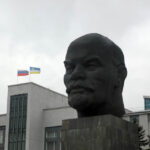 Celem wyprawy Koleją Transsyberyjską, liczącej ponad 5 tysięcy kilometrów była wizyta nad najgłębszym słodkowodnym jeziorem świata – Bajkałem. / Tomasz Tułak