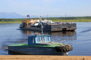 Celem wyprawy Koleją Transsyberyjską, liczącej ponad 5 tysięcy kilometrów była wizyta nad najgłębszym słodkowodnym jeziorem świata – Bajkałem. / Tomasz Tułak