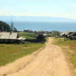 Celem wyprawy Koleją Transsyberyjską, liczącej ponad 5 tysięcy kilometrów była wizyta nad najgłębszym słodkowodnym jeziorem świata – Bajkałem. / Tomasz Tułak