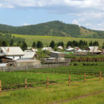 Celem wyprawy Koleją Transsyberyjską, liczącej ponad 5 tysięcy kilometrów była wizyta nad najgłębszym słodkowodnym jeziorem świata – Bajkałem. / Tomasz Tułak