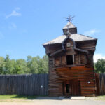 Celem wyprawy Koleją Transsyberyjską, liczącej ponad 5 tysięcy kilometrów była wizyta nad najgłębszym słodkowodnym jeziorem świata – Bajkałem. / Tomasz Tułak