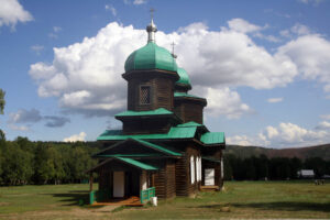 Celem wyprawy Koleją Transsyberyjską, liczącej ponad 5 tysięcy kilometrów była wizyta nad najgłębszym słodkowodnym jeziorem świata – Bajkałem. / Tomasz Tułak