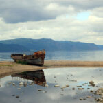 Celem wyprawy Koleją Transsyberyjską, liczącej ponad 5 tysięcy kilometrów była wizyta nad najgłębszym słodkowodnym jeziorem świata – Bajkałem. / Tomasz Tułak