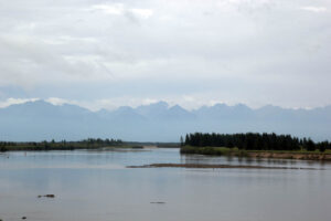Celem wyprawy Koleją Transsyberyjską, liczącej ponad 5 tysięcy kilometrów była wizyta nad najgłębszym słodkowodnym jeziorem świata – Bajkałem. / Tomasz Tułak