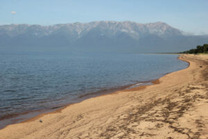 Celem wyprawy Koleją Transsyberyjską, liczącej ponad 5 tysięcy kilometrów była wizyta nad najgłębszym słodkowodnym jeziorem świata – Bajkałem. / Tomasz Tułak