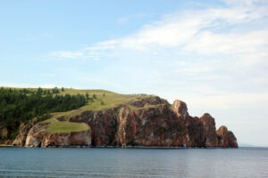 Celem wyprawy Koleją Transsyberyjską, liczącej ponad 5 tysięcy kilometrów była wizyta nad najgłębszym słodkowodnym jeziorem świata – Bajkałem. / Tomasz Tułak