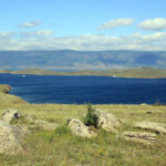 Celem wyprawy Koleją Transsyberyjską, liczącej ponad 5 tysięcy kilometrów była wizyta nad najgłębszym słodkowodnym jeziorem świata – Bajkałem. / Tomasz Tułak