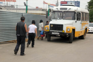 Celem wyprawy Koleją Transsyberyjską, liczącej ponad 5 tysięcy kilometrów była wizyta nad najgłębszym słodkowodnym jeziorem świata – Bajkałem. / Tomasz Tułak