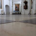 Odnowiona posadzka w bazylice na Świętym Krzyżu / Robert Felczak / Radio Kielce