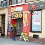 10.03.2015 Szyldy na ulicy Sienkiewicza / Stanisław Blinstrub / Radio Kielce