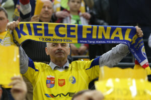 Rewanżowy mecz 1/8 finału Vive Tauron Kielce - Montpellier. Przedmeczowa prezentacja / Kamil Król / Radio Kielce