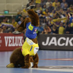 Rewanżowy mecz 1/8 finału Vive Tauron Kielce - Montpellier. Popisy Kiełka w przerwie meczu / Kamil Król / Radio Kielce