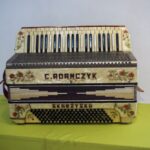 11.03.2015 Wystawa Instrumentów w dworku Laszczyków / Marlena Płaska / Radio Kielce