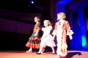 21.03.2015 Young Fashion Day w WDK - konkurs dla młodych projektantów mody / Stanisław Blinstrub / Radio Kielce