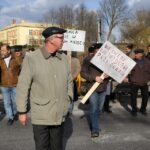 Blokada drogi w Brzezinach (20 kwietnia 2015 r.) / Kamil Król / Radio Kielce