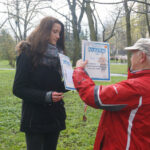 Uliczne bieganie w deszczu i wietrze (18 kwietnia 2015 r.) / Piotr Michalski / Radio Kielce