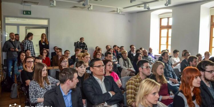 Antykonferencja o przyszłości regionu, czyli rozmowy ludzi, którym zależy na rozwoju naszego województwa. / Rzecznik Młodzieży - Świętokrzyskie