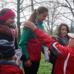 Uliczne bieganie w deszczu i wietrze (18 kwietnia 2015 r.) / Piotr Michalski / Radio Kielce