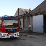 Pożar hali przy ulicy Mielczarskiego (20 kwietnia 2015 r.) / Piotr Michalski / Radio Kielce