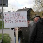 Blokada drogi w Brzezinach (20 kwietnia 2015 r.) / Kamil Król / Radio Kielce