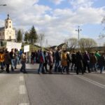 Blokada drogi w Brzezinach (20 kwietnia 2015 r.) / Kamil Król / Radio Kielce