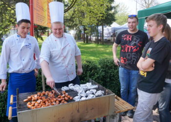 Piknik kulinarny w Zespole Szkół Przemysłu Spożywczego w Kielcach / Kamil Król / Radio Kielce