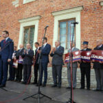 30.4.2015 Sandomierz. Adam Jarubas, kandydat PSL na prezydenta spotkał się z mieszkańcami Sandomierza i okolic. / Grażyna Szlęzak-Wójcik / Radio Kielce