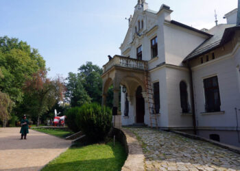 Ogólnopolska akcja Narodowego Czytania „Trylogii” w Oblęgorku / Maciej Radomski / Radio Kielce