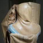 2.4.2015 Kielce. Jerzy Fober - wystawa rzeźb w Domu Praczki. / Marlena Płaska / Radio Kielce