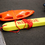 15.4.2015 Kielce. Bezpieczna woda, szkolenie z zasad bezpiecznej kąpieli i udzielania pierwszej pomocy w Targach Kielce. / Stanisław Blinstrub / Radio Kielce