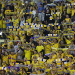 Rewanżowy mecz ćwierćfinału LM piłkarzy ręcznych: Vive Tauron Kielce - Vardar Skopje. Cudowna atmosfera w Hali Legionów / Kamil Król / Radio Kielce