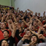 Rewanżowy mecz ćwierćfinału LM piłkarzy ręcznych: Vive Tauron Kielce - Vardar Skopje. Kibice gości / Kamil Król / Radio Kielce