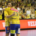 Rewanżowy mecz ćwierćfinału LM piłkarzy ręcznych: Vive Tauron Kielce - Vardar Skopje. Pomeczowa radość / Kamil Król / Radio Kielce