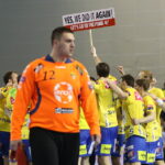 Rewanżowy mecz ćwierćfinału LM piłkarzy ręcznych: Vive Tauron Kielce - Vardar Skopje. Pomeczowa radość / Kamil Król / Radio Kielce