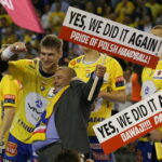 Rewanżowy mecz ćwierćfinału LM piłkarzy ręcznych: Vive Tauron Kielce - Vardar Skopje. Pomeczowa radość / Kamil Król / Radio Kielce