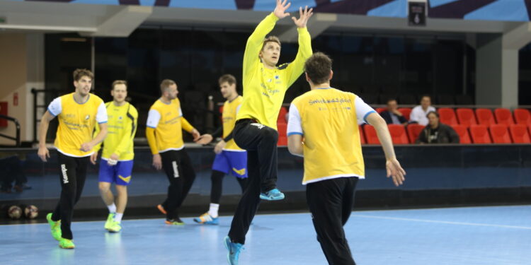 Trening piłkarzy ręcznych Vive Tauronu Kielce w hali Jane Sandanski Arena w Skopje / Kamil Król / Radio Kielce