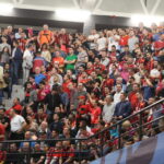 Pierwszy mecz ćwierćfinału LM piłkarzy ręcznych: Vardar Skopje - Vive Tauron Kielce. Fanatyczni miejscowi kibice / Kamil Król / Radio Kielce