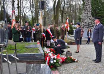 12.4.2015 Sandomierz. Uuroczystości patriotyczne z okazji 75. rocznicy wydarzeń katyńskich. / Grażyna Szlęzak-Wójcik / Radio Kielce