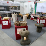 10.4.2015 Kielce. Targi "Dom i ogród". Stoisko Hansa Stone oferującej umywalki z kamienia. / Wojciech Habdas / Radio Kielce