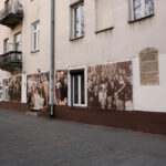 22.4.2015 Kielce. W kamienicy  przy Planty 9 zorganizowana została wystawa fotografii Żydów polskich pt.„I ciągle widzę ich twarze” / Wojciech Habdas / Radio Kielce