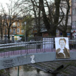 22.4.2015 Kielce. W kamienicy  przy Planty 9 zorganizowana została wystawa fotografii Żydów polskich pt.„I ciągle widzę ich twarze” / Wojciech Habdas / Radio Kielce