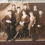 22.4.2015 Kielce. W kamienicy  przy Planty 9 zorganizowana została wystawa fotografii Żydów polskich pt.„I ciągle widzę ich twarze” / Wojciech Habdas / Radio Kielce