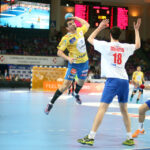 25.4.2015 Warszawa. W półfinale, rozgrywanego na warszawskim Torwarze turnieju Final Four, piłkarze Vive Tauron Kielce pokonali Górnika Zabrze 38:28 (18:15) / Wojciech Habdas / Radio Kielce