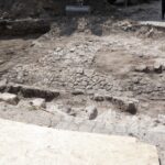 14.04.2015 Prace archeologiczne przy Muzeum Narodowym. Odkryto mury starych zabudowań / Stanisław Blinstrub / Radio Kielce