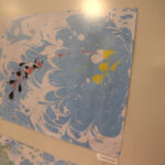 Malowanie na wodzie w kieleckim Plastyku (26 maja 2015 r.) / Piotr Michalski / Radio Kielce