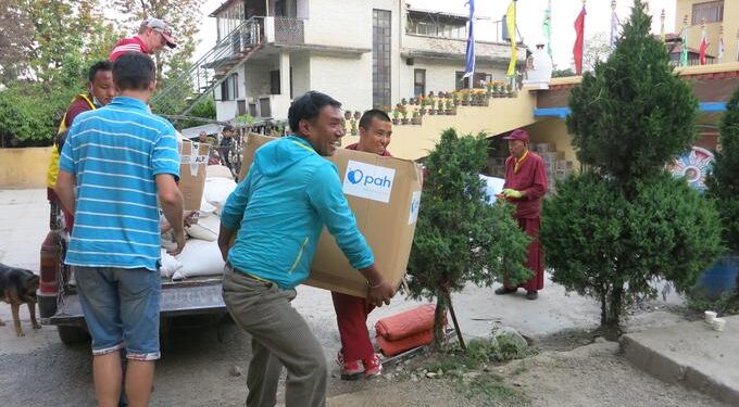 Dystrybucja mąki w Kathmandu, Nepal / PAH / Fot. www.pah.org.pl
